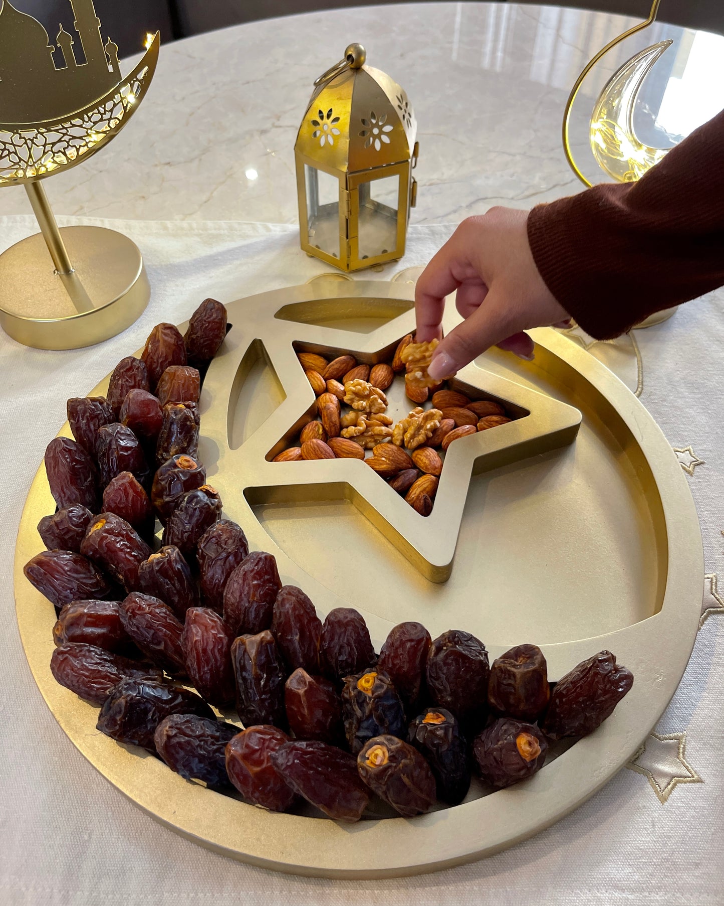 Crescent and star plates