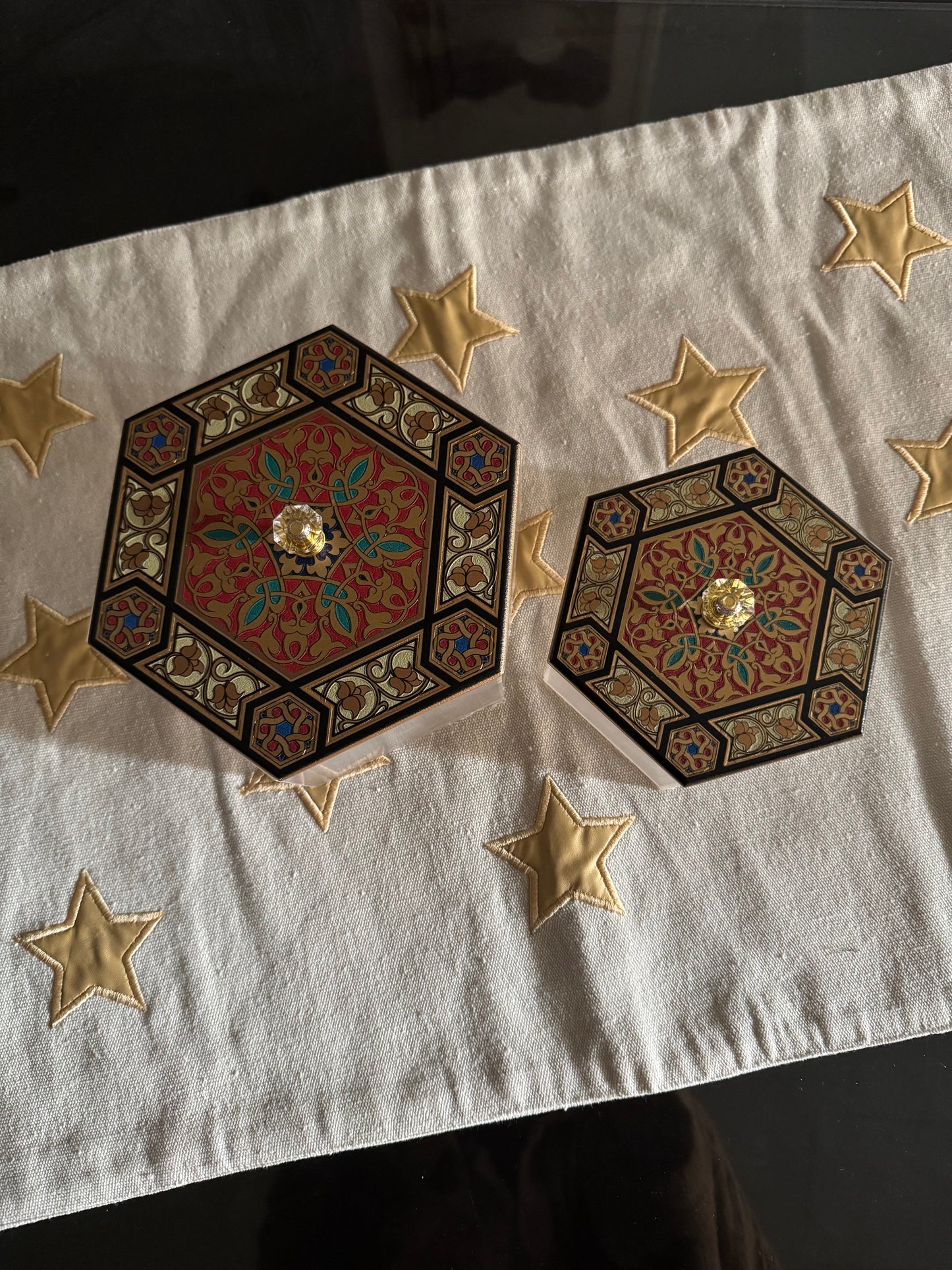 Set of 2 Acrylic Tamreya