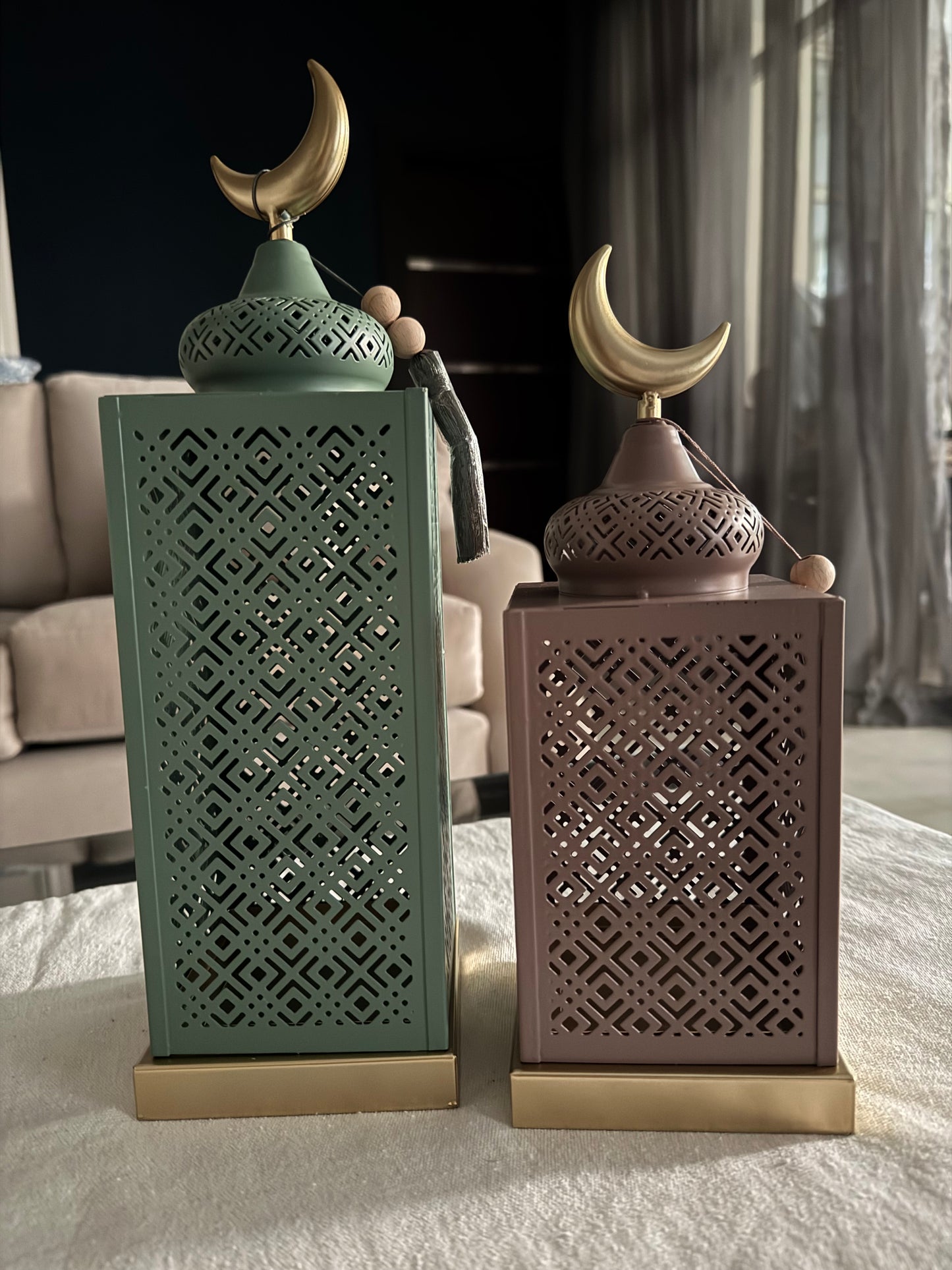 Green/Burgundy Lantern