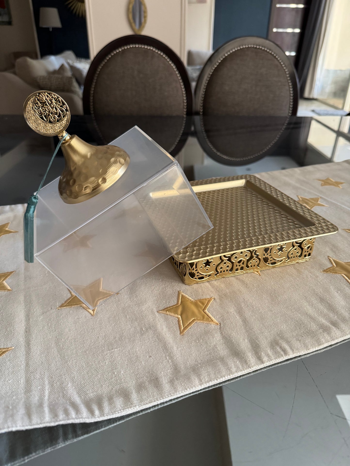 Square Plate with Acrylic Cover