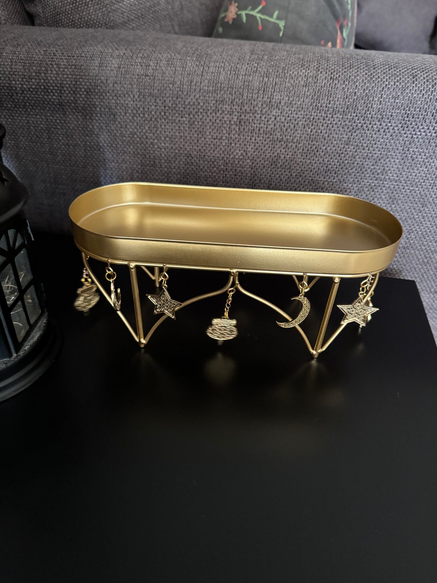 Gold Tamreya Stand with Small Decorations