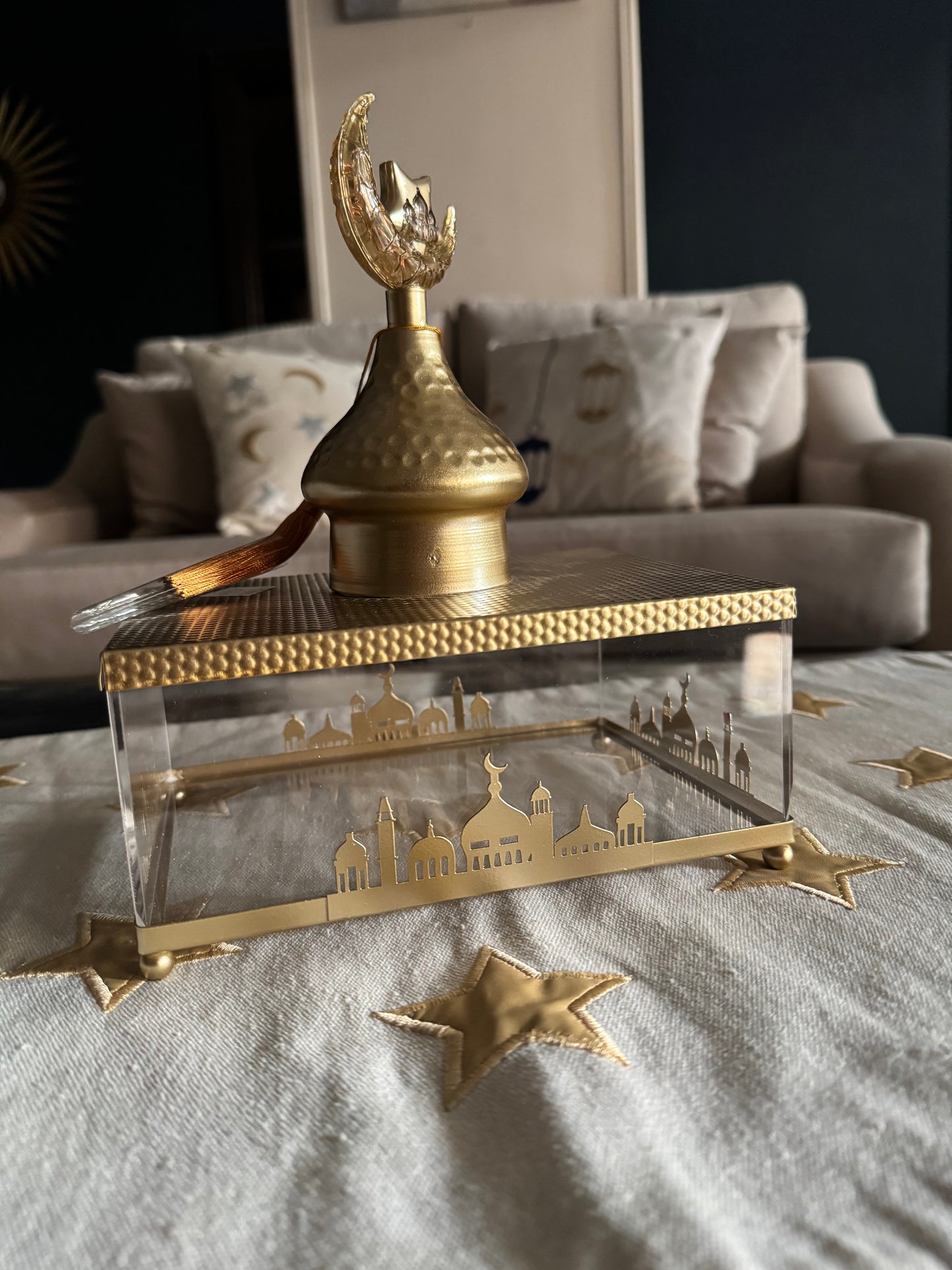 Acrylic Gold Tamreya