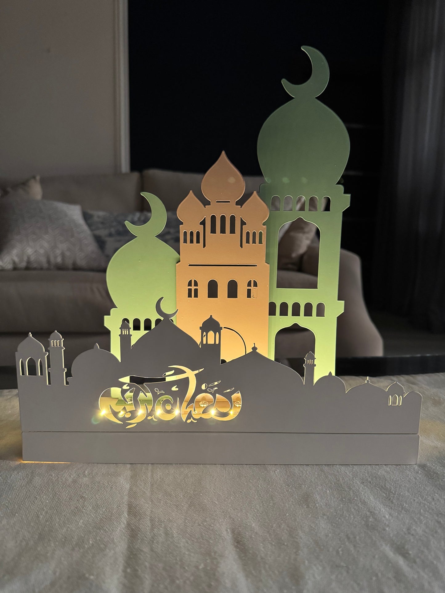 GreenxBurgundy Stand