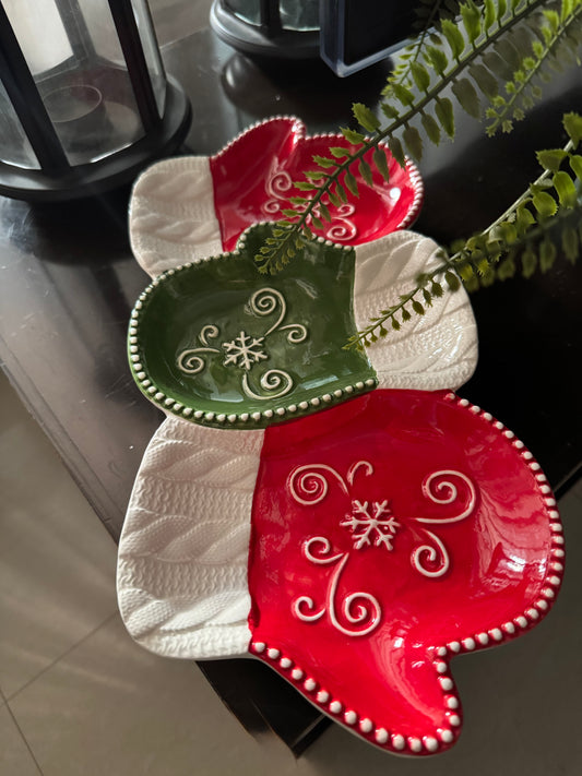 Santa Gloves Plate